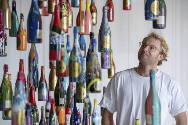 okoru bespoke bottle installation china